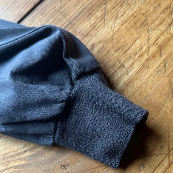 Cherokee Authentic Scrubs Gray Top - Picture 5 of 6